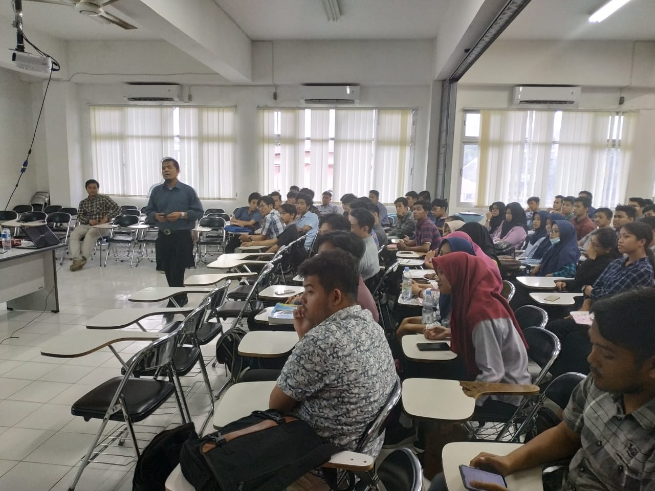 Kuliah Umum 1 25 th TI 4